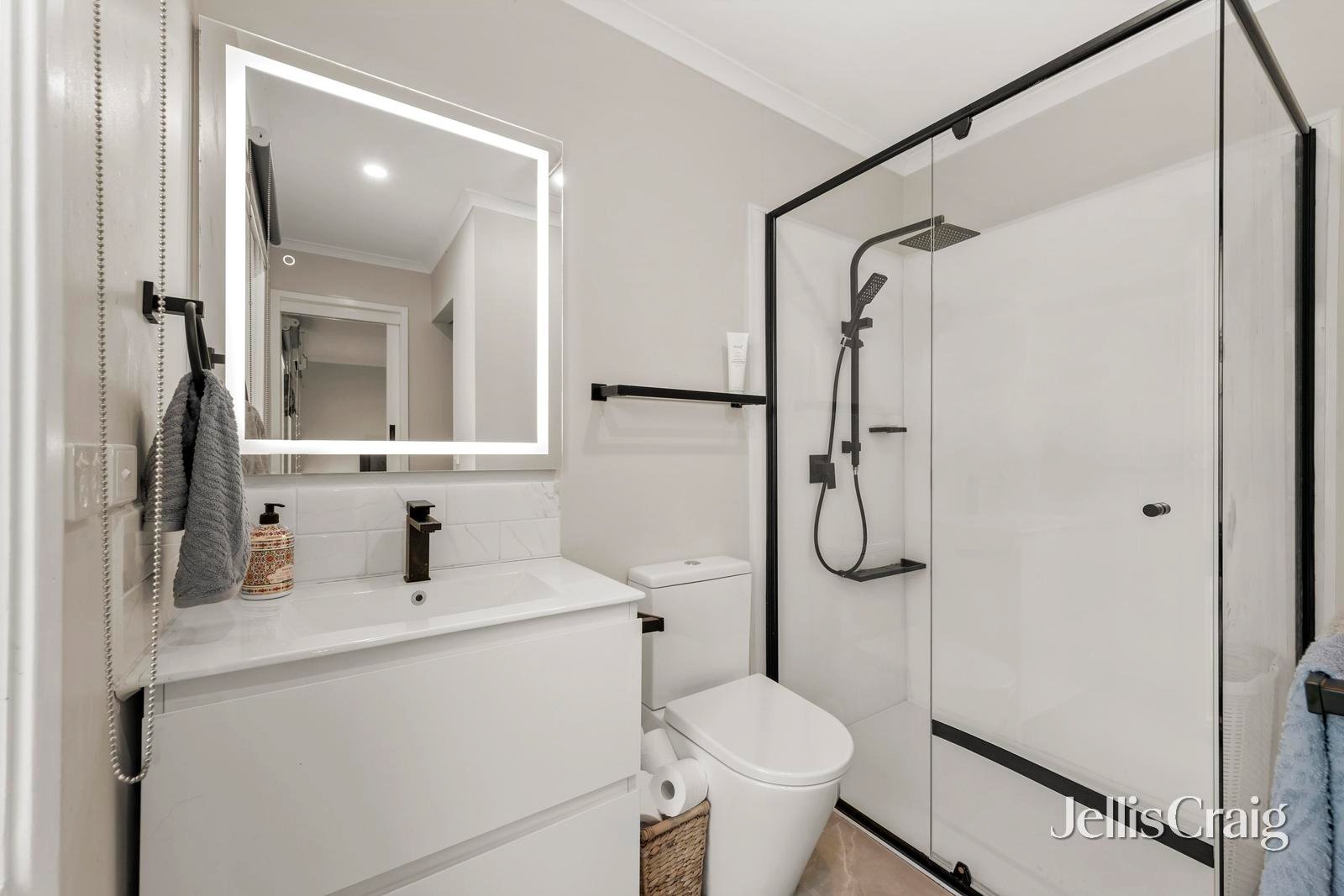 67 Barclay Avenue, Croydon image 7