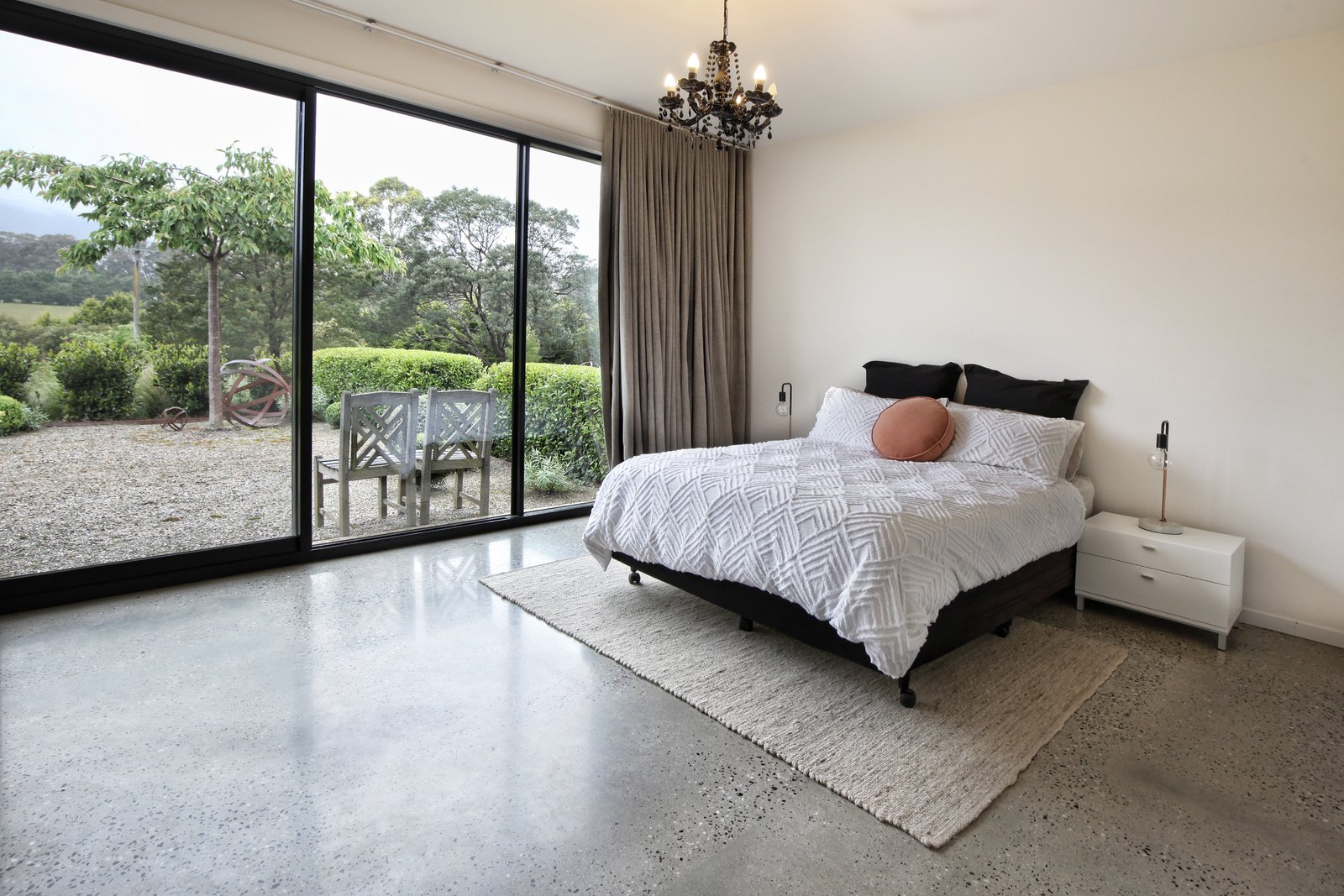 Property Gallery Thumbnail 14