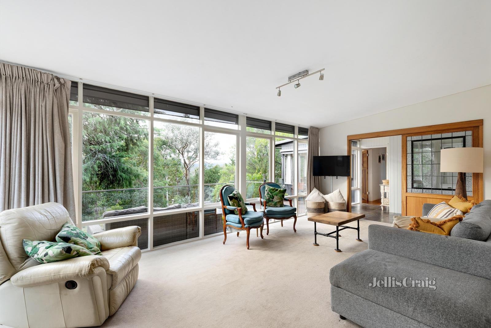 67 Bradleys Lane, North Warrandyte image 3