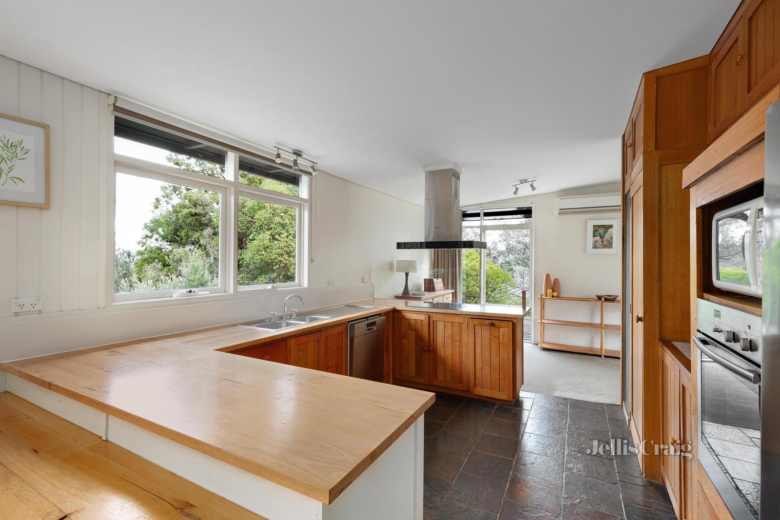 67 Bradleys Lane, North Warrandyte image 6