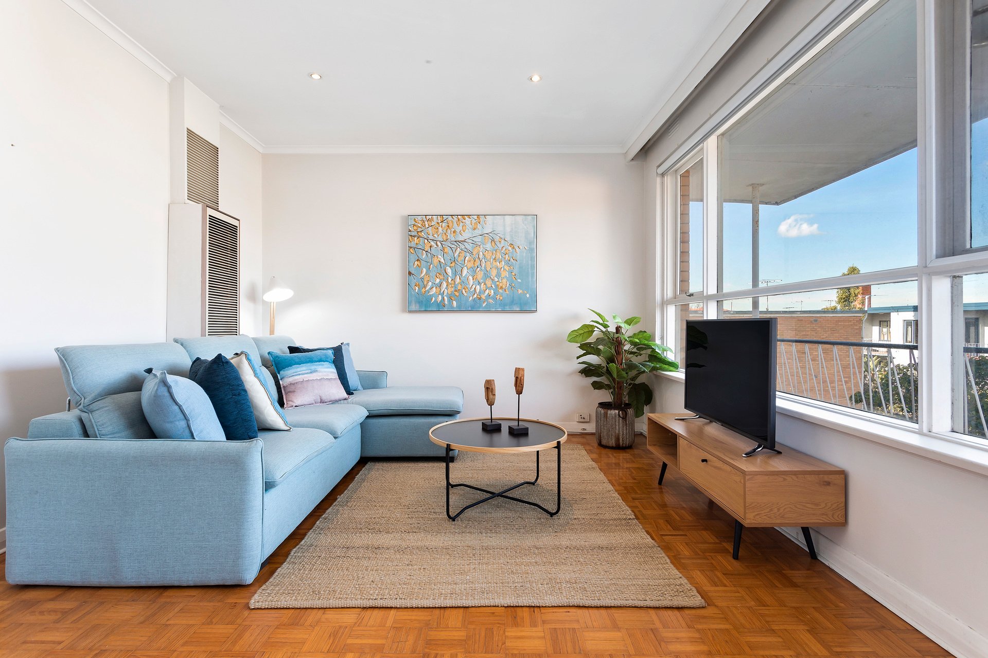 Property Gallery Thumbnail 3