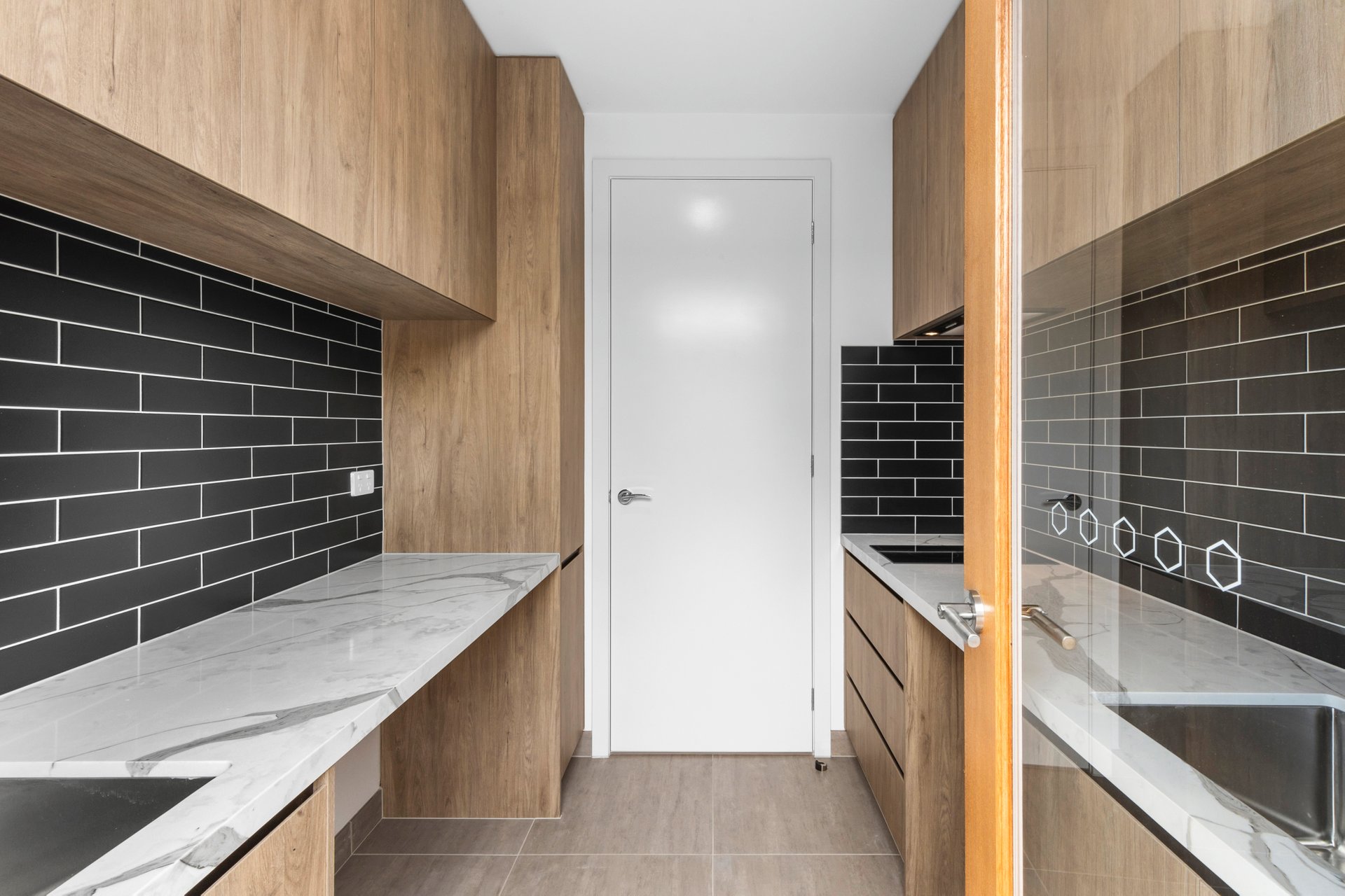 Property Gallery Thumbnail 9