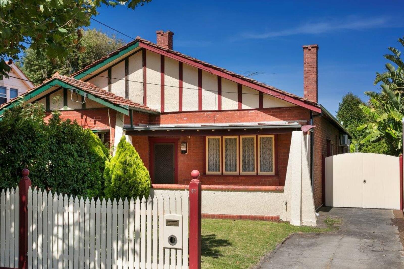 Property Gallery Thumbnail 2