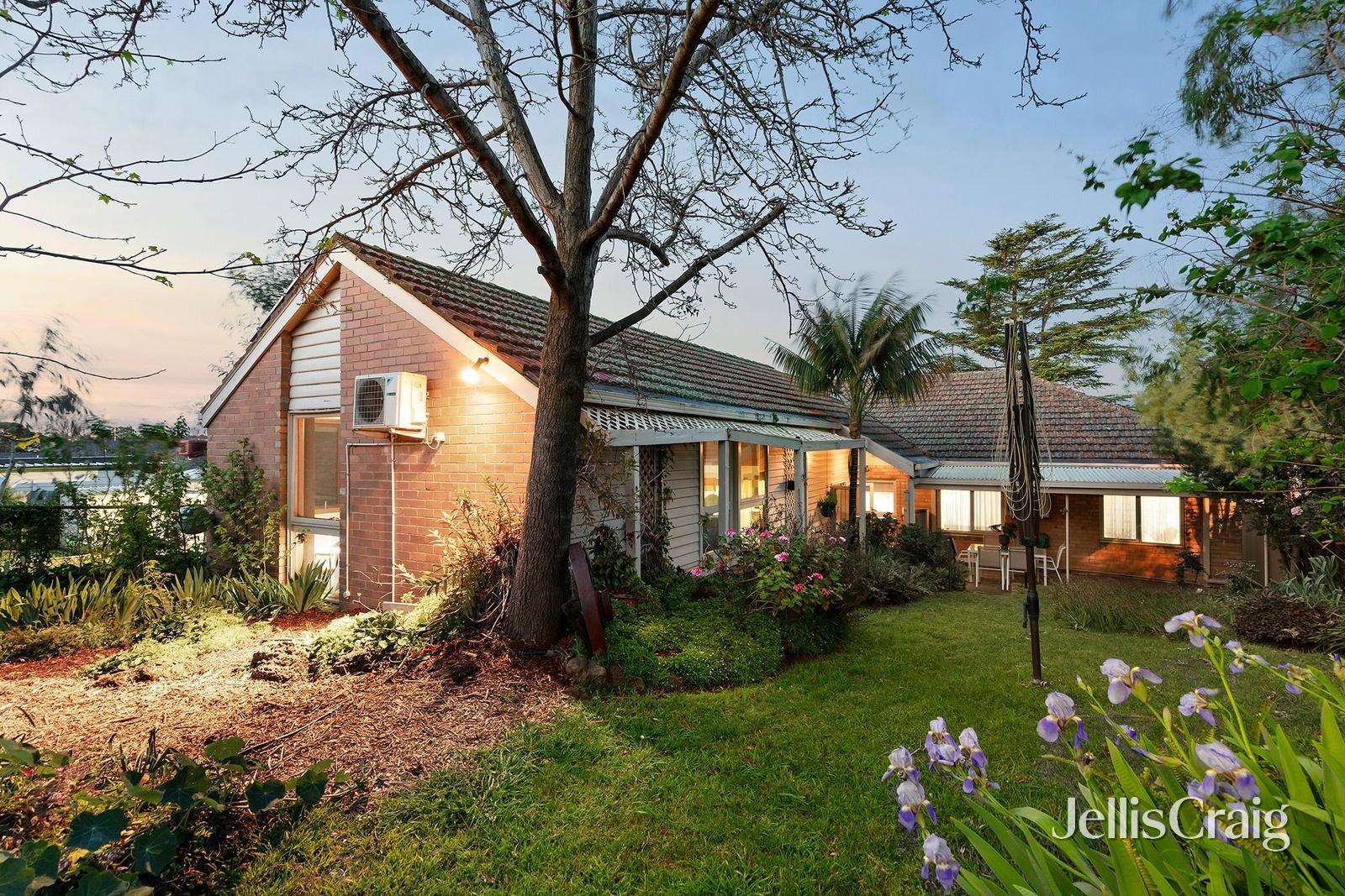67 Hillsyde Parade, Strathmore image 11