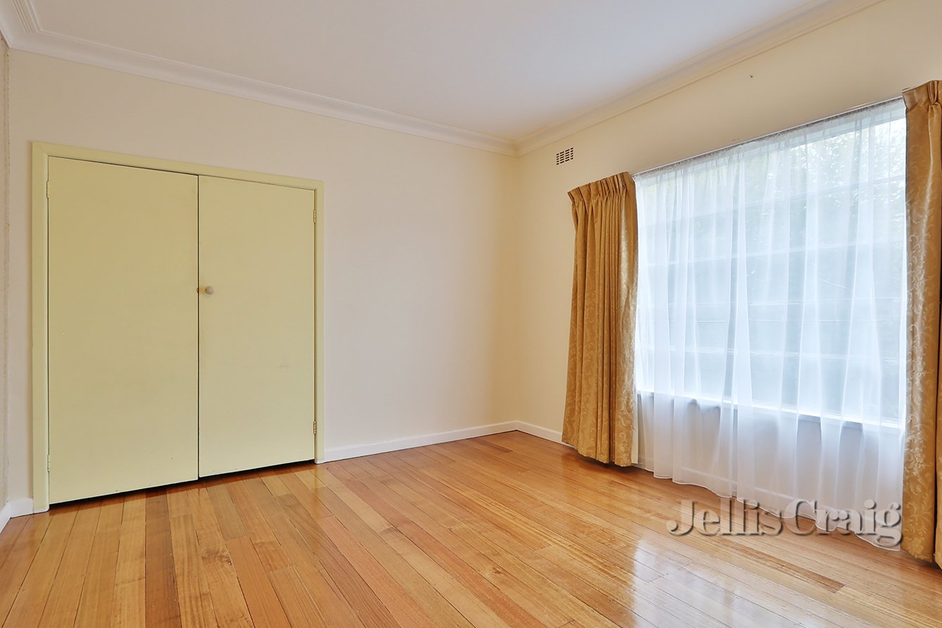 67 Hilton Street, Mount Waverley image 5