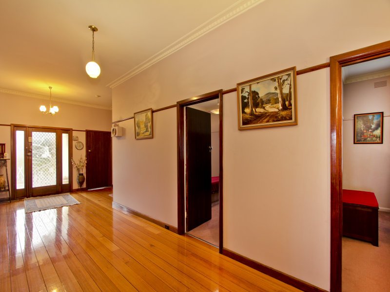 67 Johnstone Street, Castlemaine image 7