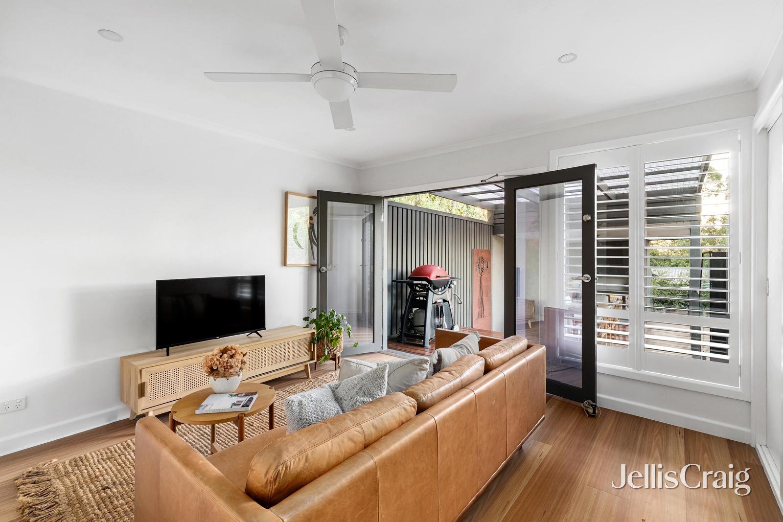 67 Looker Road, Montmorency image 9