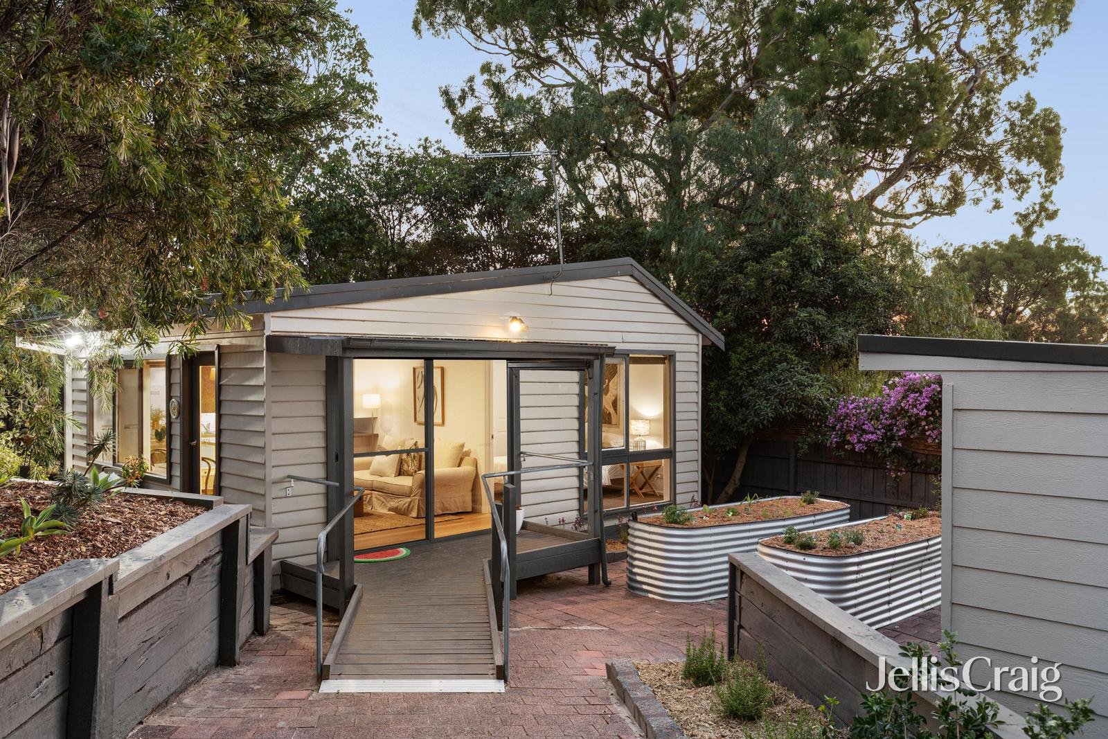 67 Looker Road, Montmorency image 15