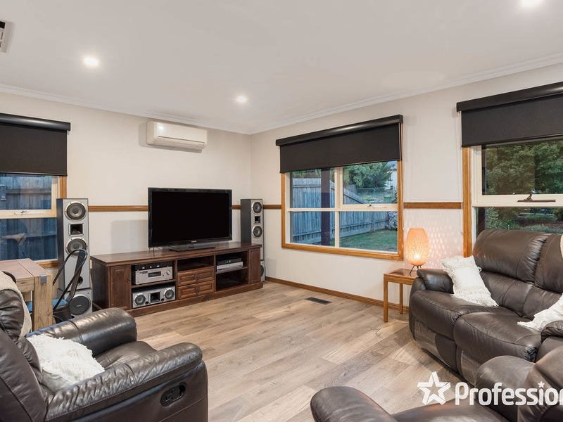 67 Pembroke Road, Mooroolbark image 3