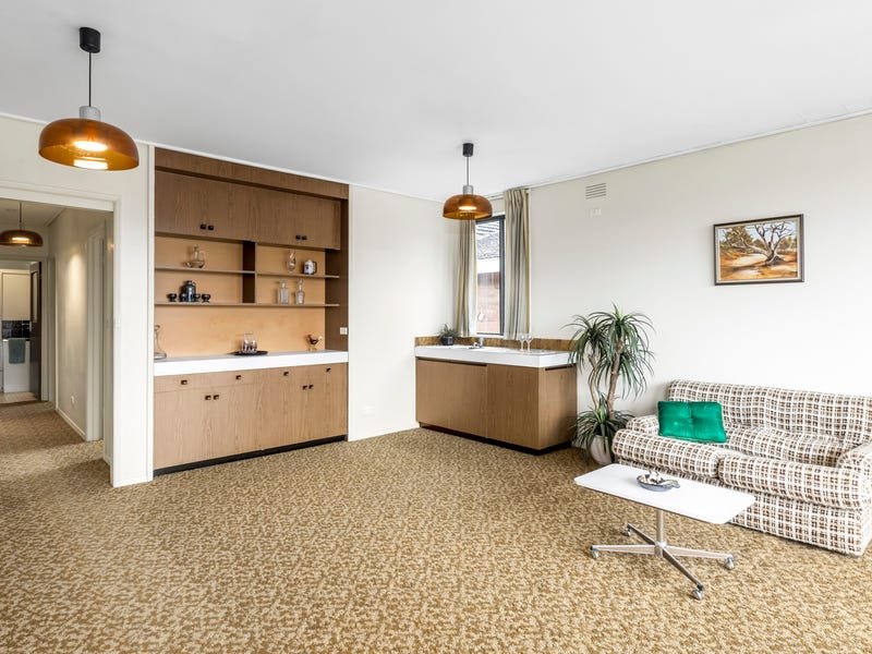 Property Gallery Thumbnail 9