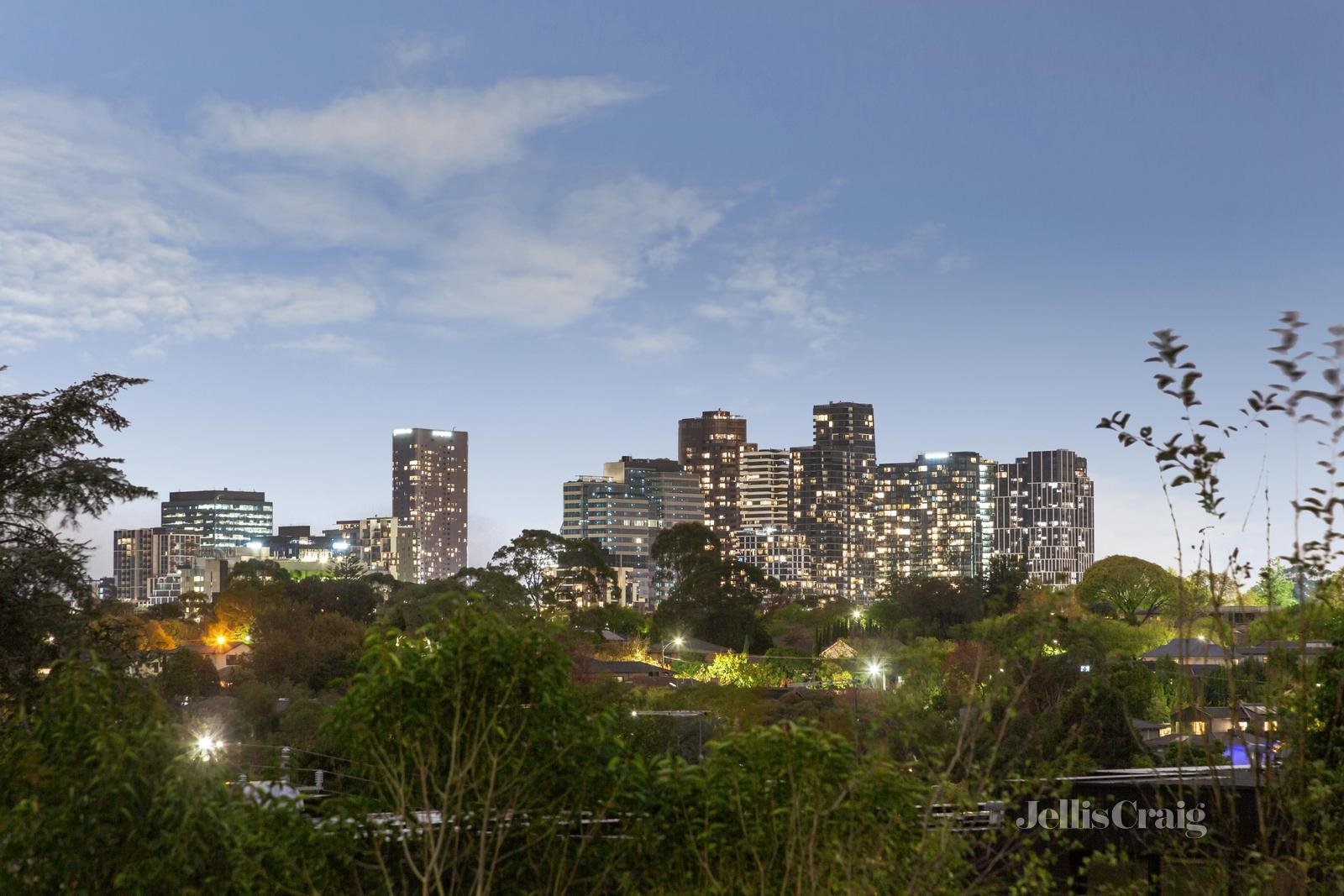 67 Relowe Crescent, Mont Albert North image 3