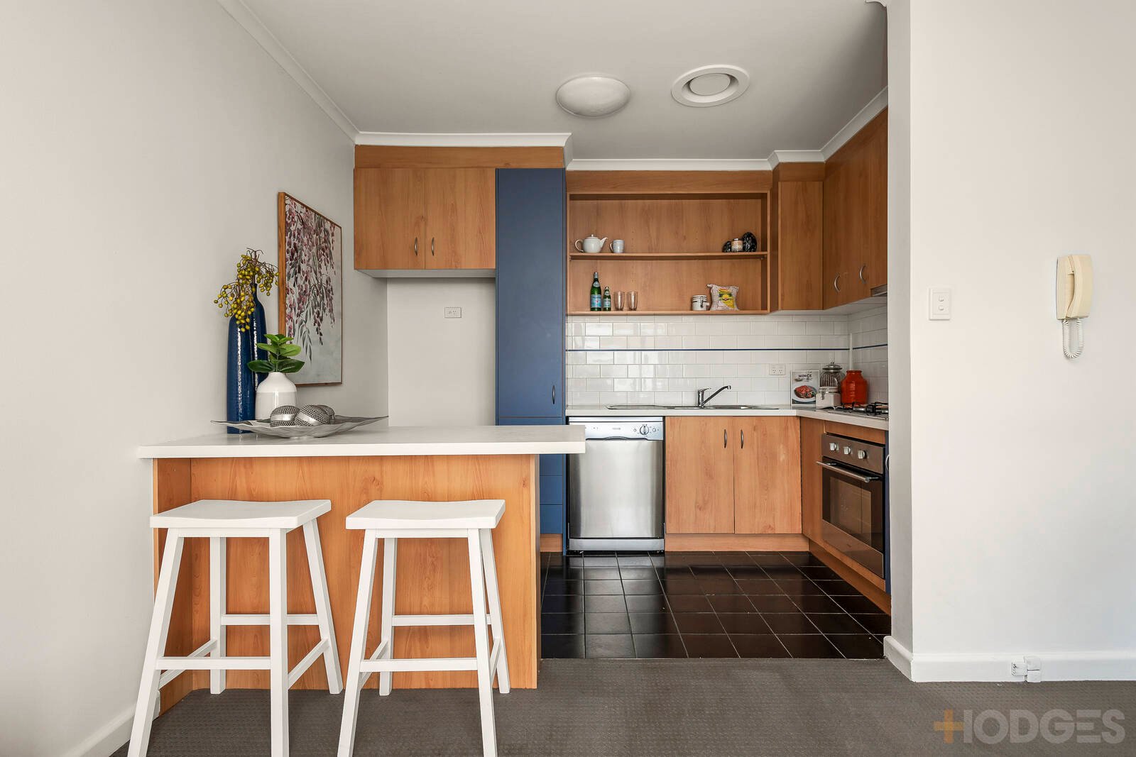 6 / 7 Ross Street Elsternwick