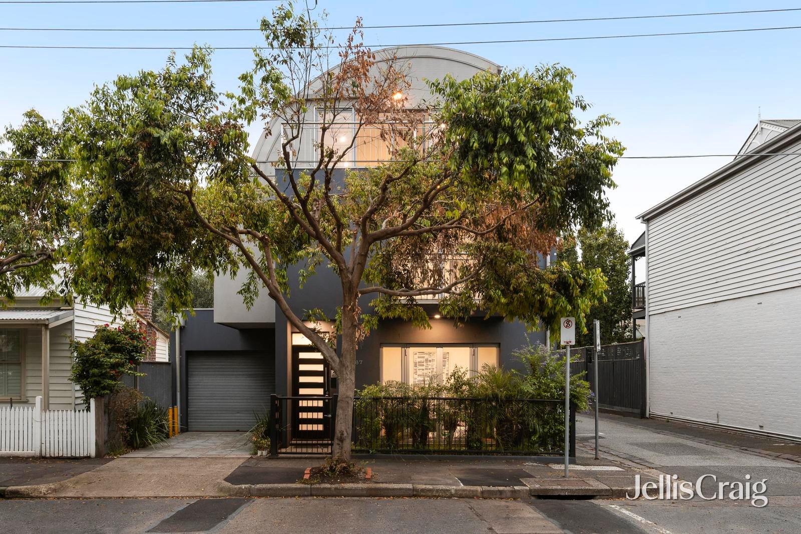 67 Ross Street, Port&nbsp;Melbourne image 1