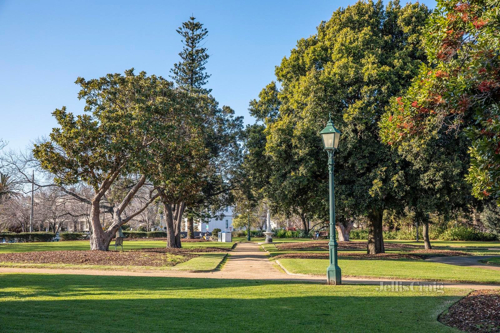 67 St Vincent Place South Albert Park VIC 3206 House for Sale