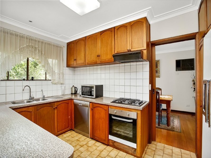 67 Sweyn Street, Balwyn North image 5