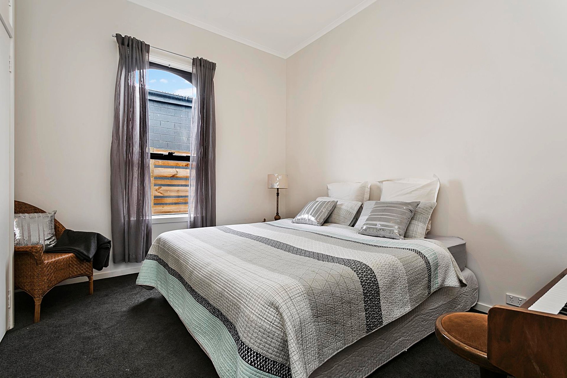 67 Urquhart Street, Woodend image 5