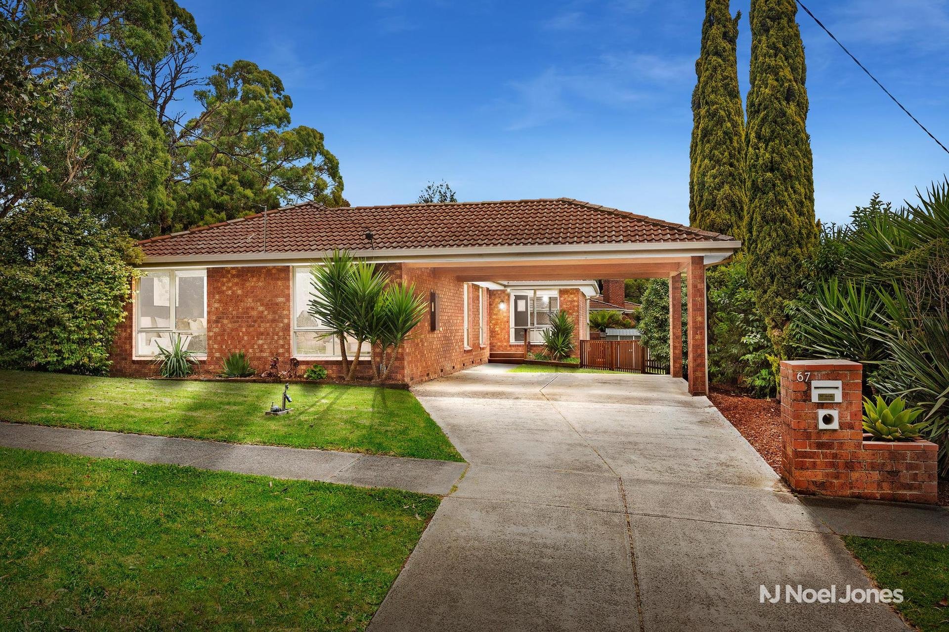67 Yarra Road, CROYDON HILLS VIC 3136 Noel Jones