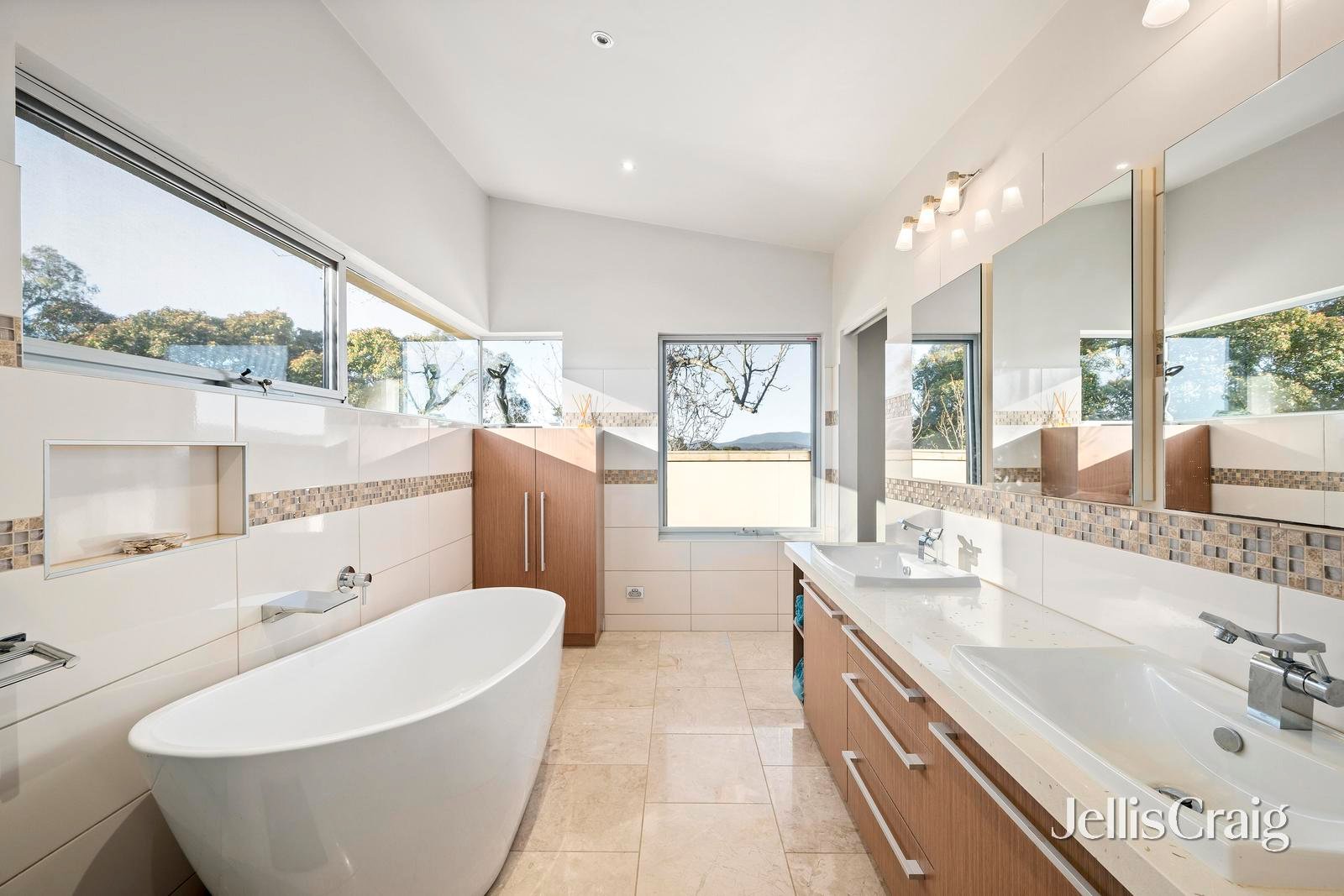 670 Beenak Road, Seville image 19
