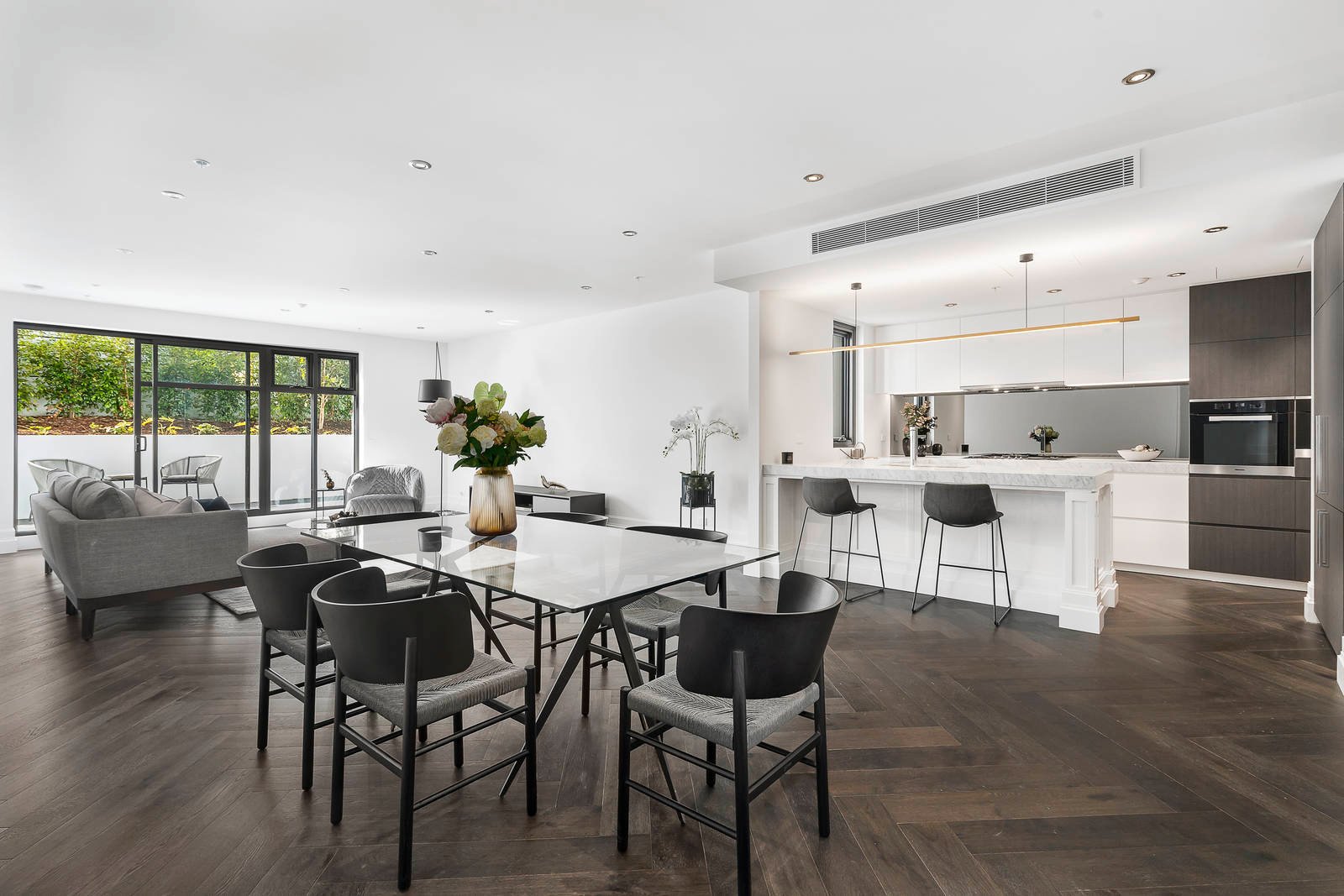 Property Gallery Thumbnail 2