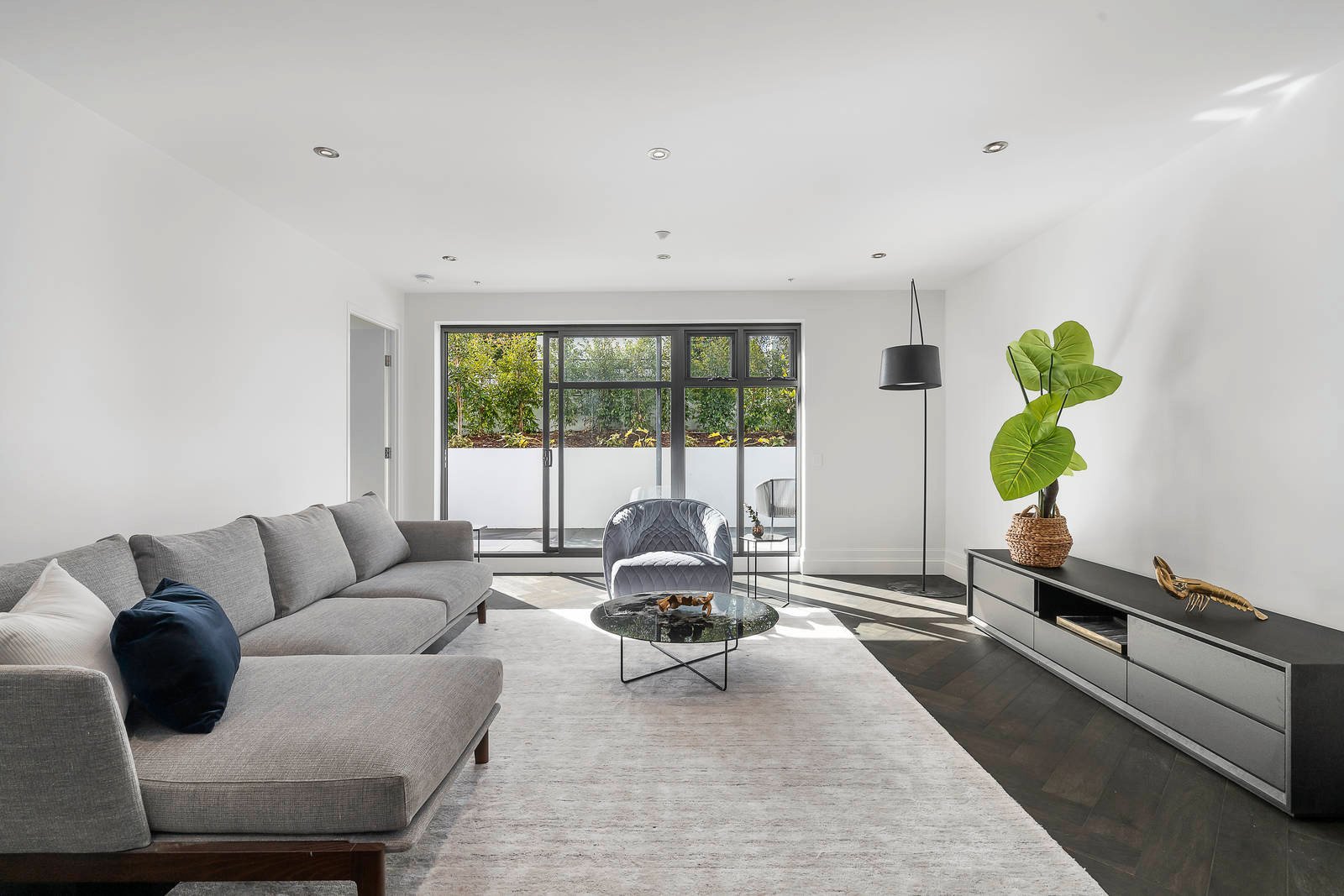 Property Gallery Thumbnail 3