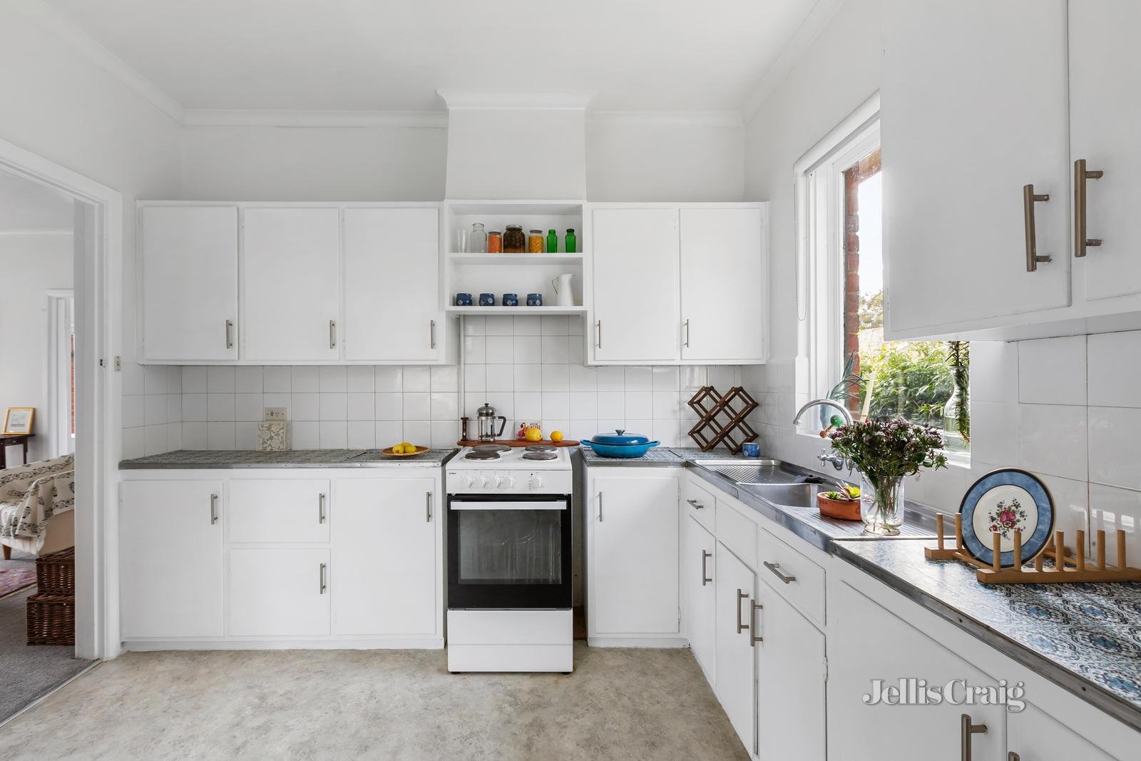 6/70A Wattle Road, Hawthorn image 4