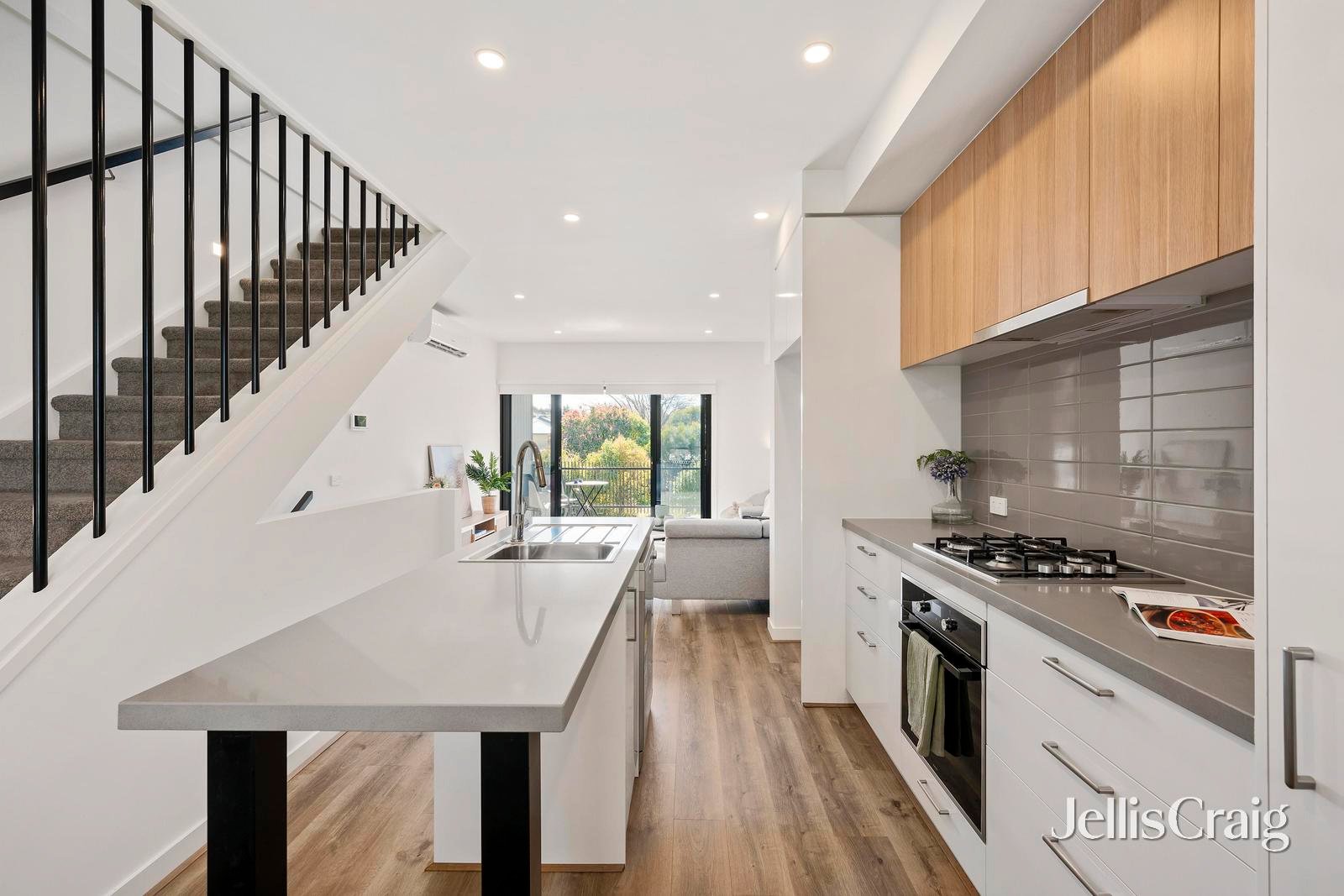 6/71 Anderson Street, Lilydale image 5