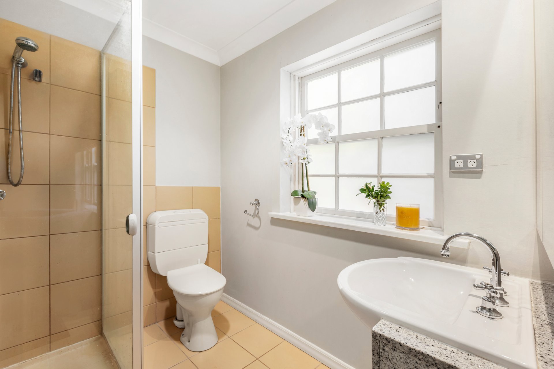 Property Gallery Thumbnail 8