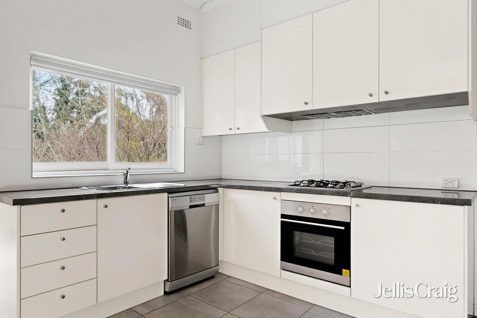 672 Riversdale Road, Camberwell image 6