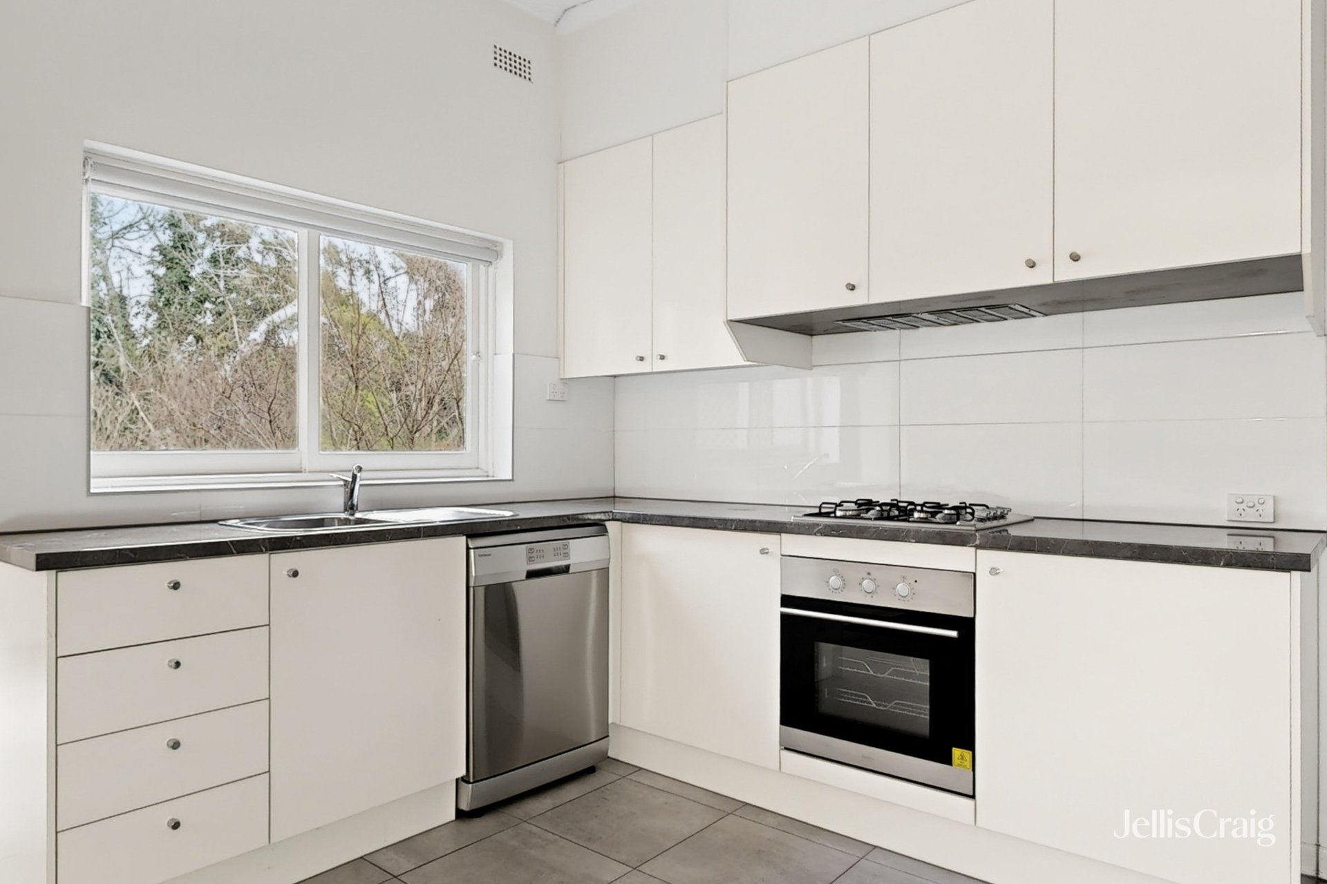 672 Riversdale Road, Camberwell image 4