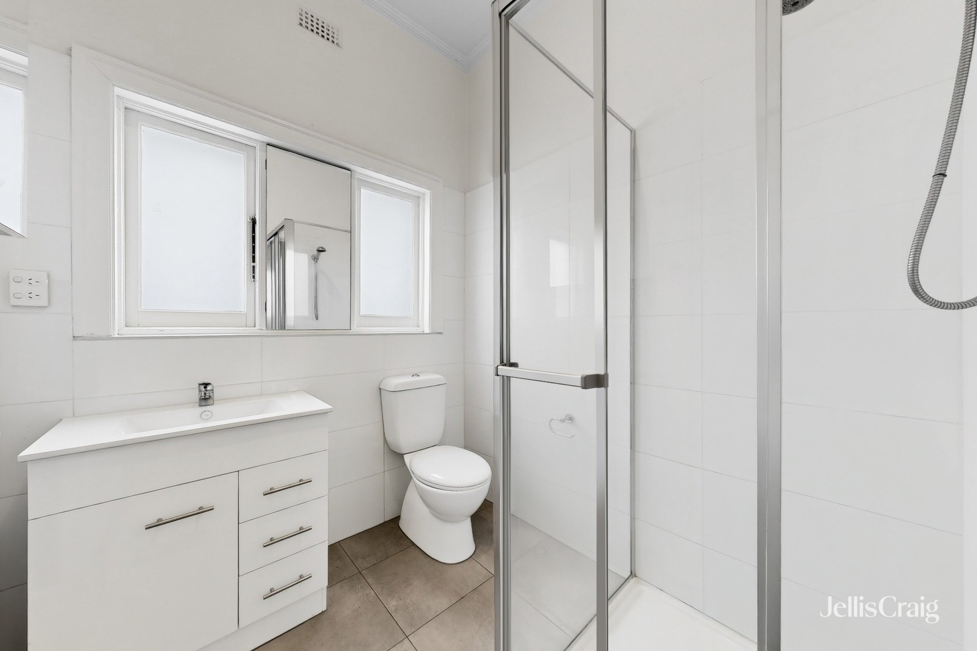672 Riversdale Road, Camberwell image 8