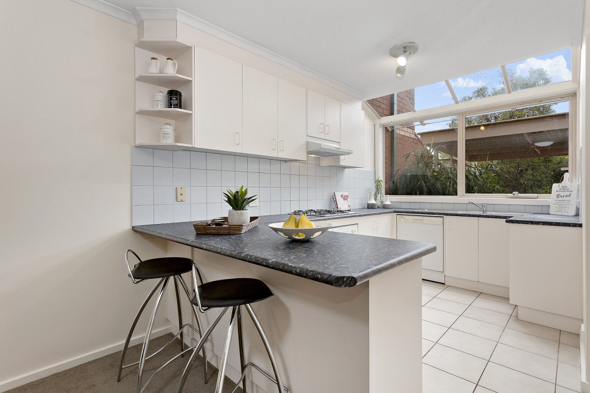 6/74-76 Doncaster East Road, Mitcham image 4