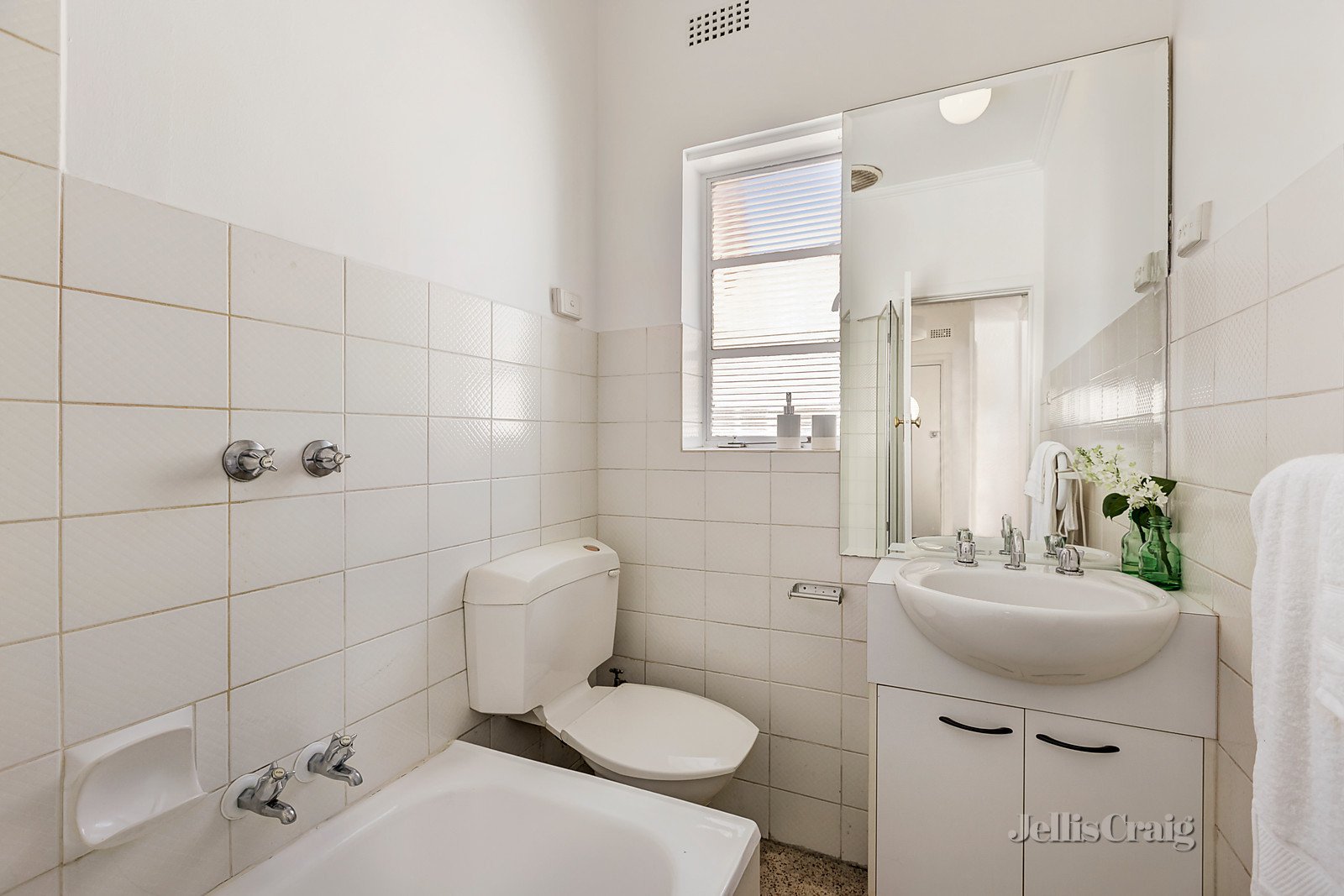 6/74 Canterbury Road, Toorak image 4