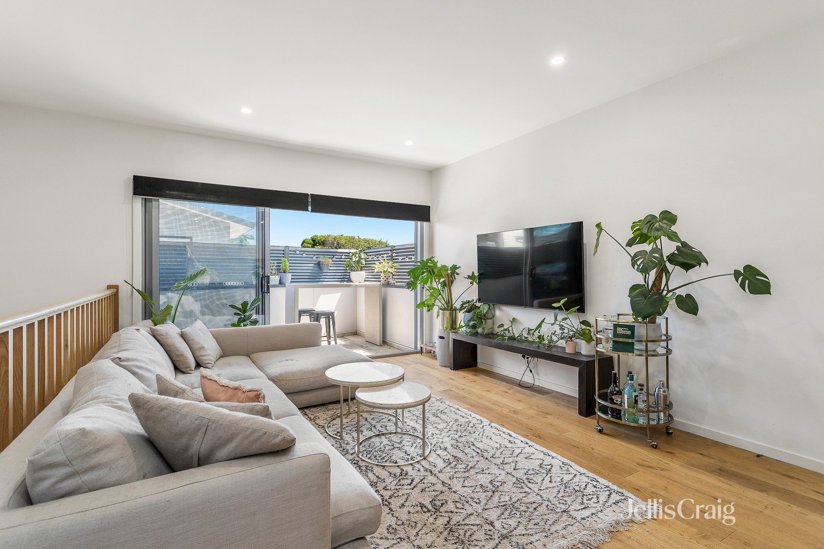 6/744 Barkly Street, West Footscray image 2