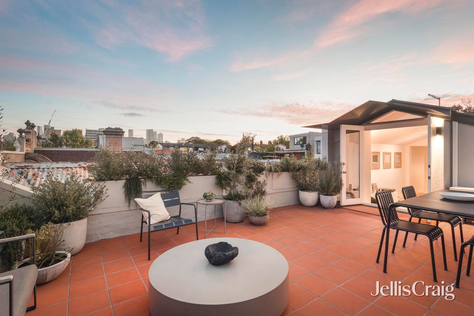 679 Drummond Street, Carlton North image 2