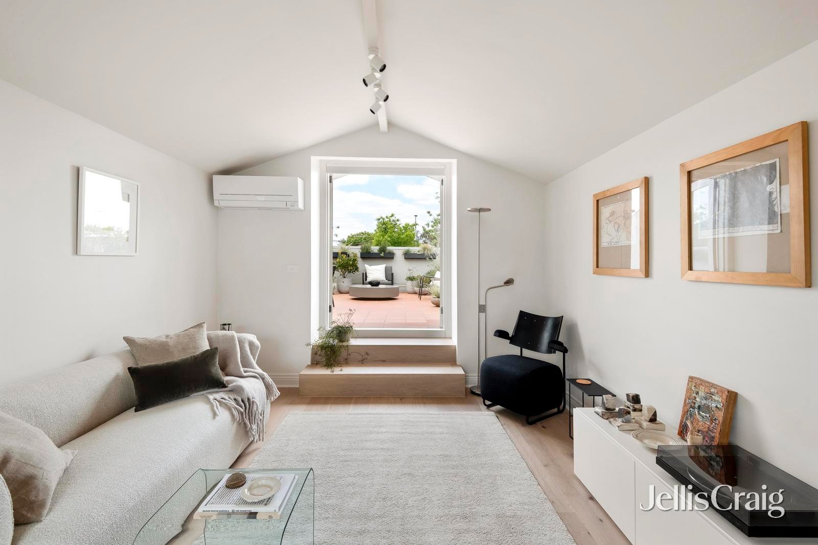 679 Drummond Street, Carlton North image 9