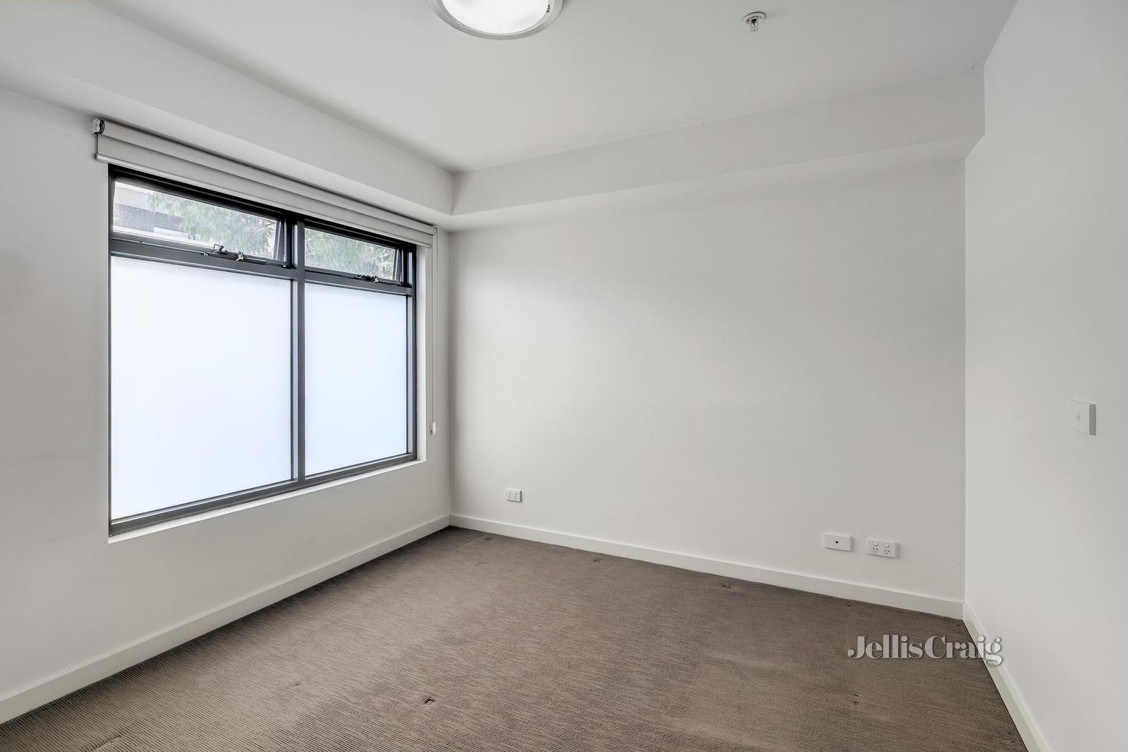 6/794 Warrigal Road, Malvern East image 5