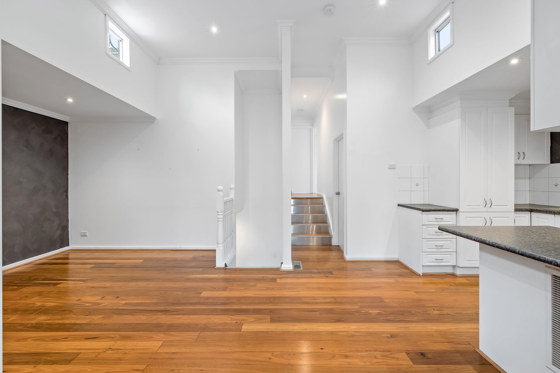 Property Gallery Thumbnail 2