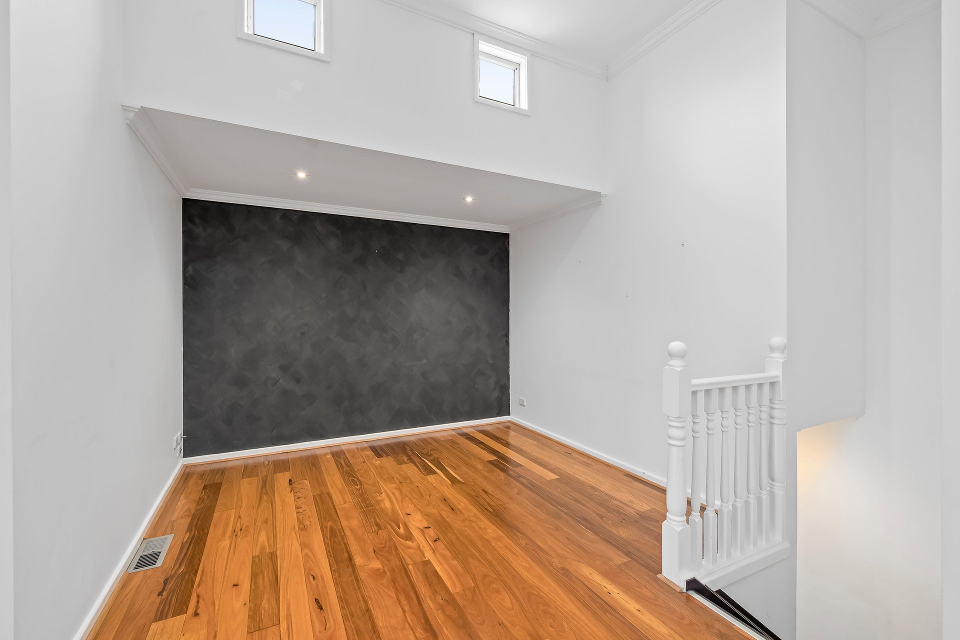 Property Gallery Thumbnail 5