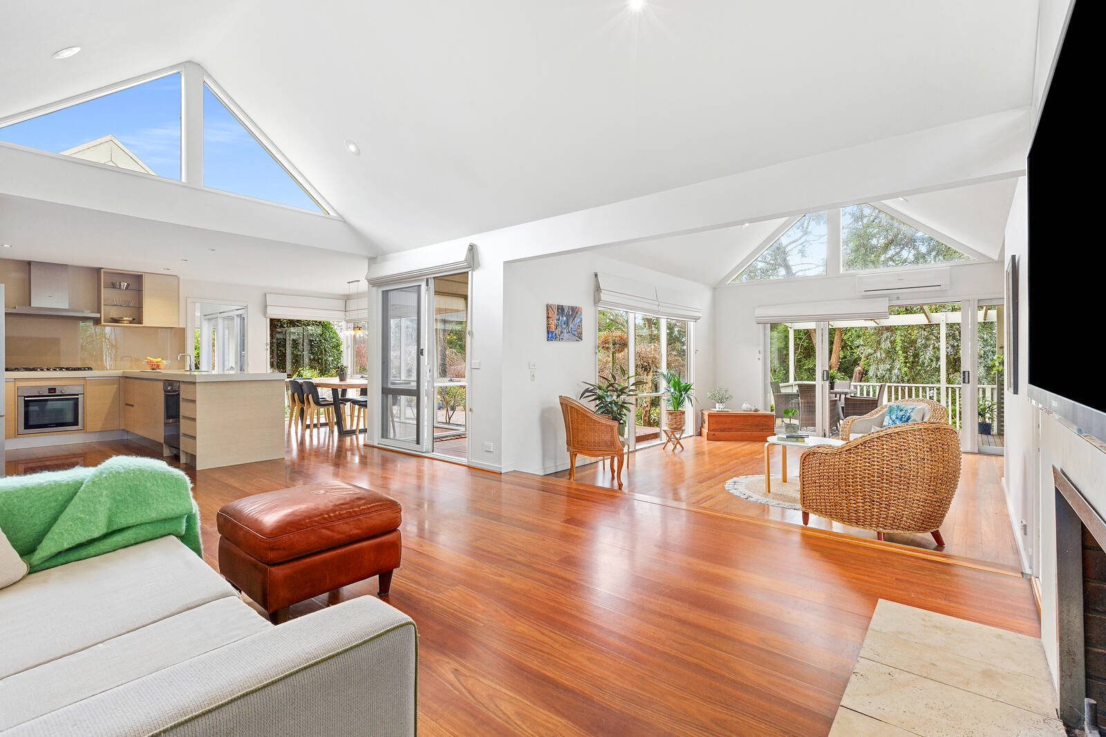 Property Gallery Thumbnail 3