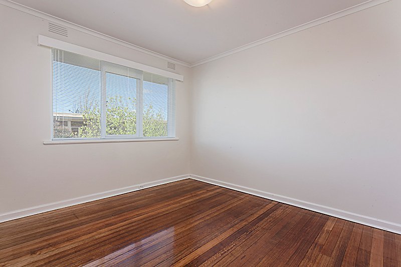 6 / 8 Celeste Court ST KILDA EAST
