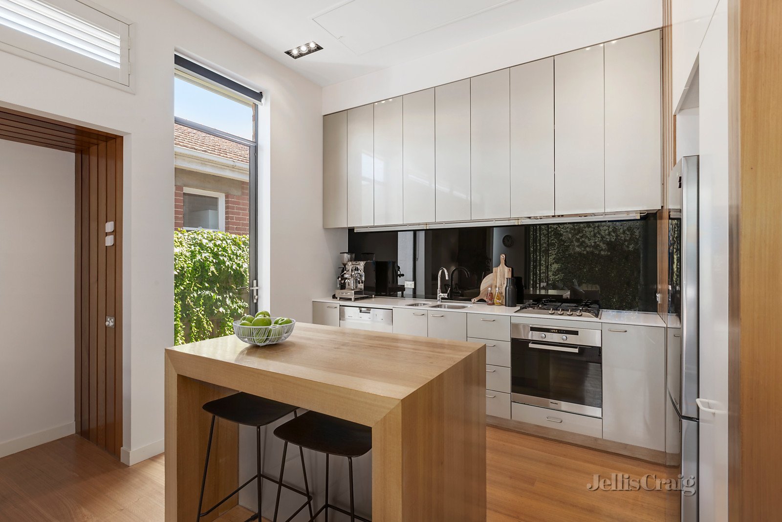 68 Clarke Street, Prahran image 3
