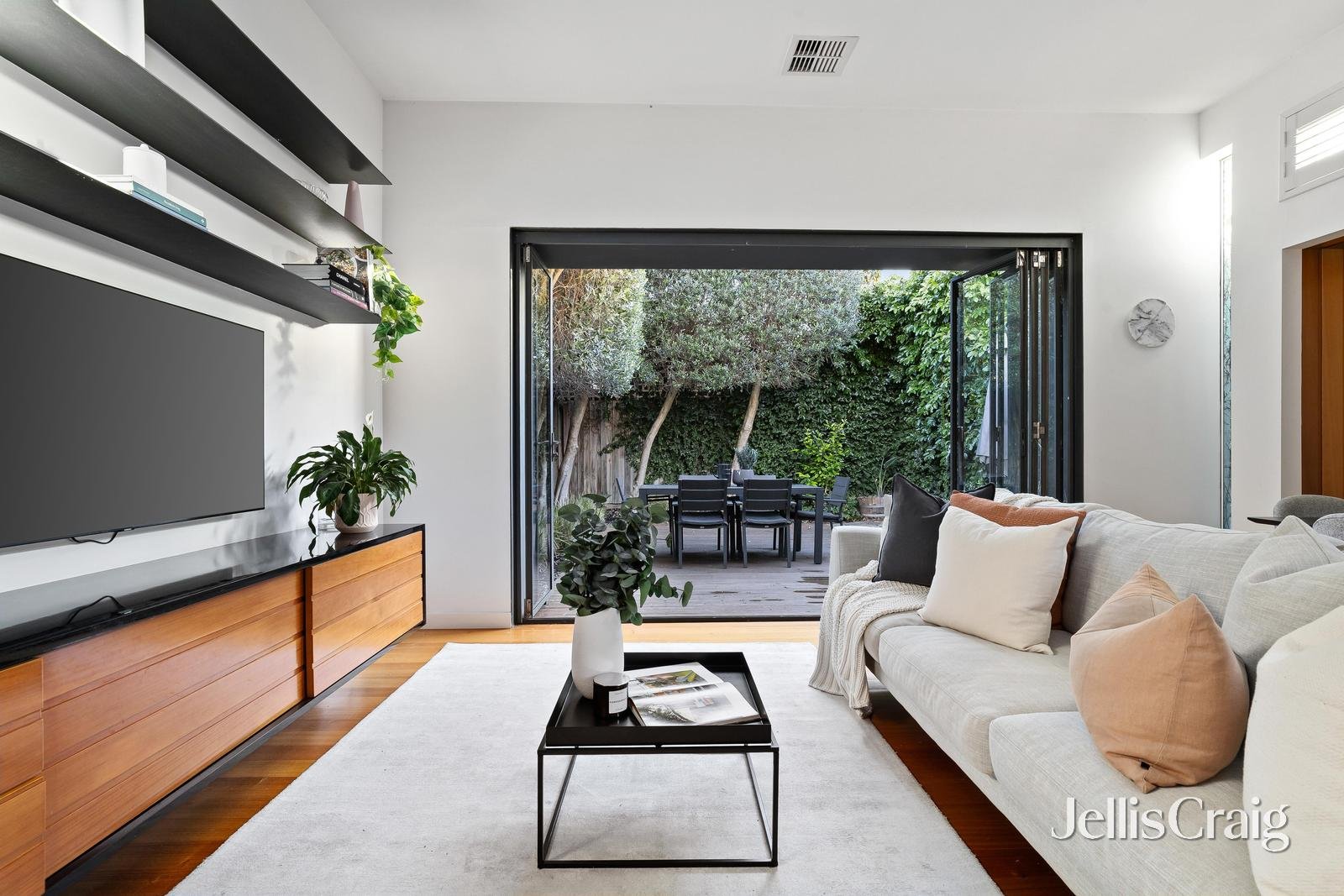 68 Clarke Street, Prahran image 3