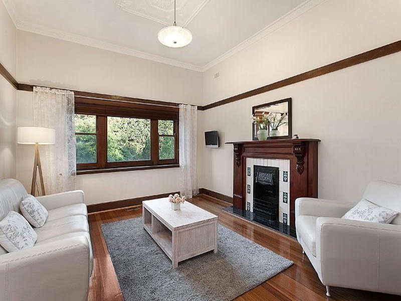 68 Essex Road, Surrey Hills image 2