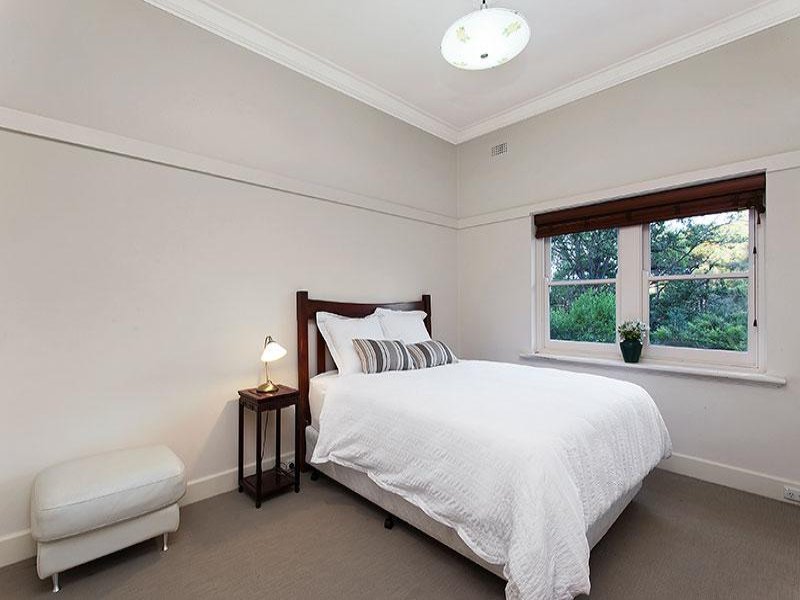 68 Essex Road, Surrey Hills image 7