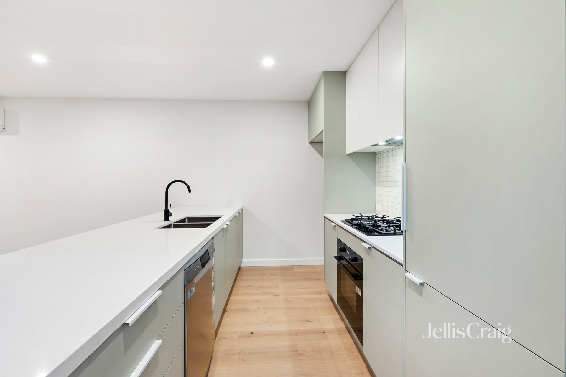 68 Henry Street, Windsor image 3