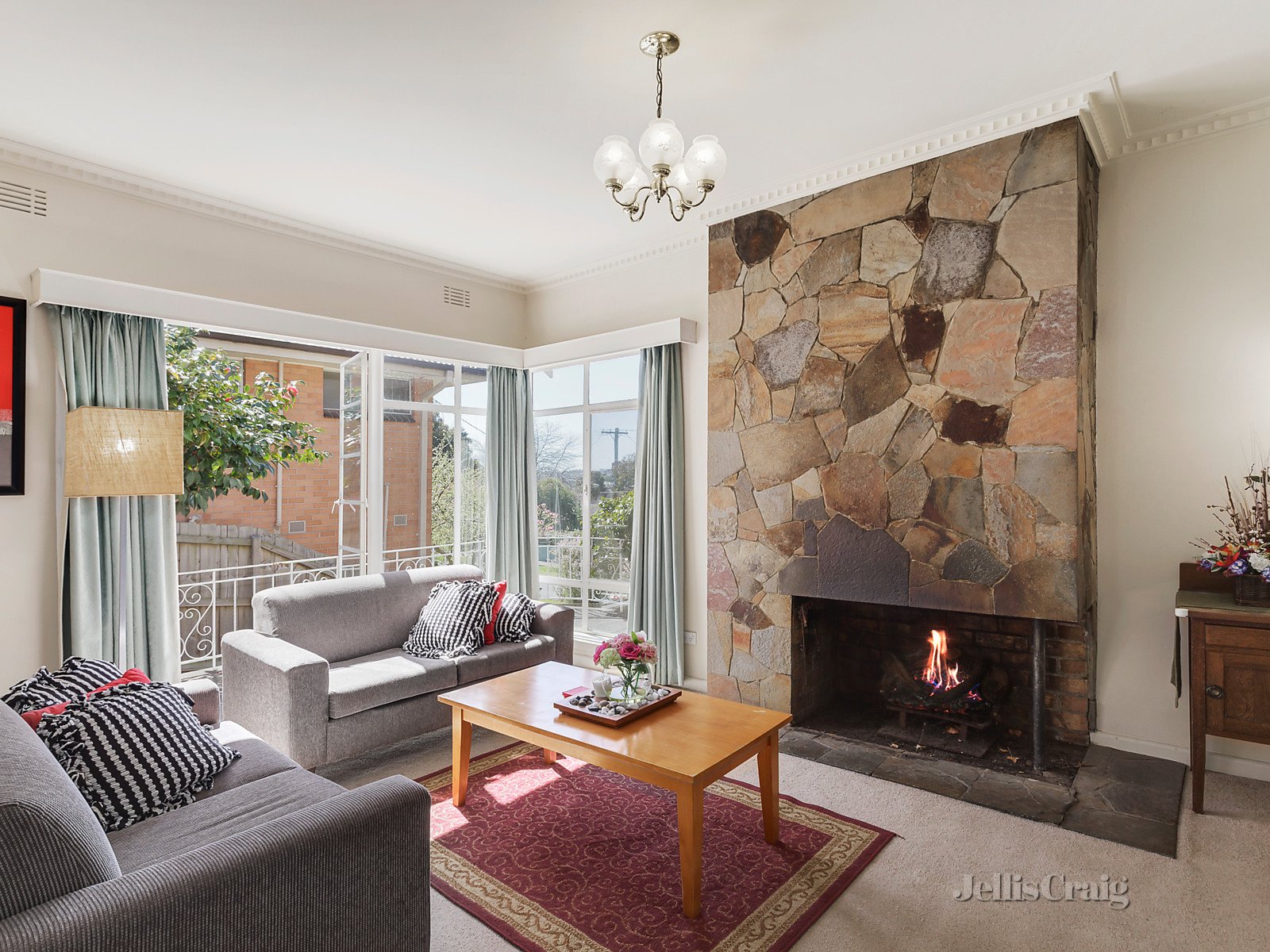 68 Hill Road, Balwyn North image 3