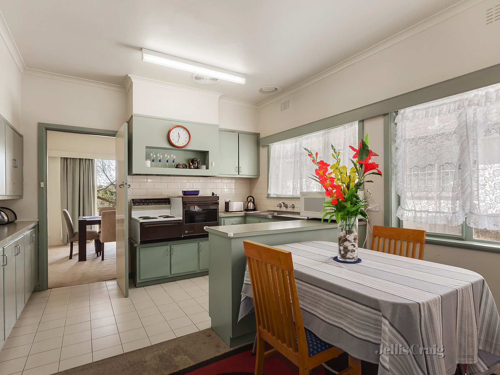 68 Hill Road, Balwyn North image 7