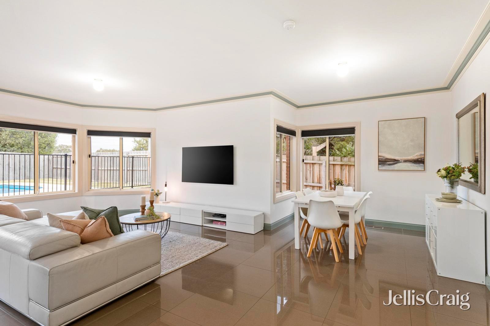 68 Little John Road, Warranwood image 2