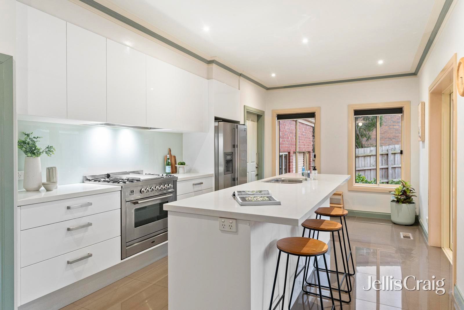 68 Little John Road, Warranwood image 5