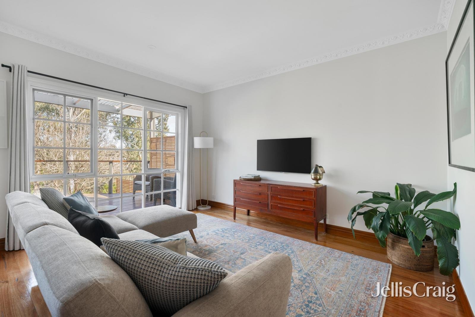 68 Livingstone Road, Eltham image 9